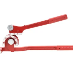 Boîte à outils avec une pince à cintrer